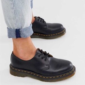 Dr. Martens Zavala Lo Black Lace Shoes NWOT